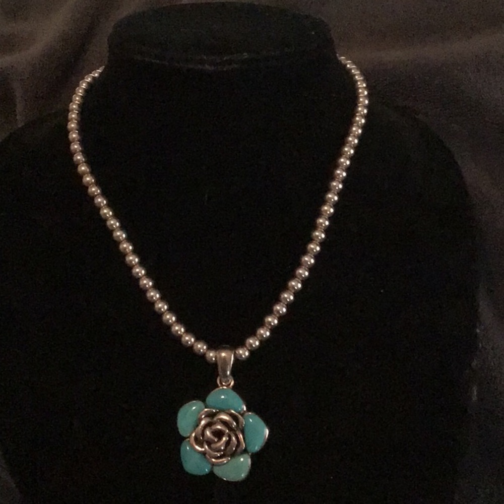 BEAUTIFUL STERLING SILVER NECKLACE